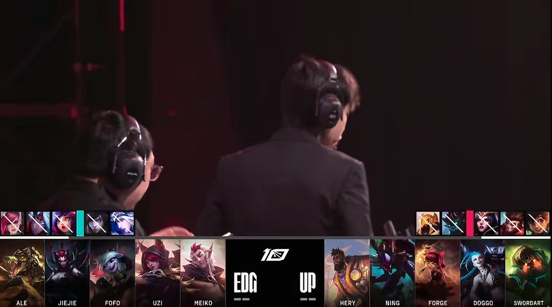 华体会网站-包含在吉林队赛场上演全国篮球锦标赛，弹幕刷屏，引发观众齐声高喊的词条