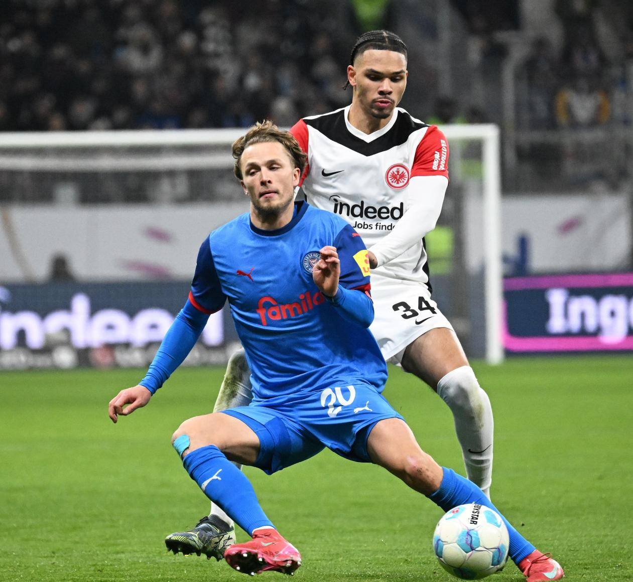 华体会娱乐-法兰克福在德国足球比赛中获胜