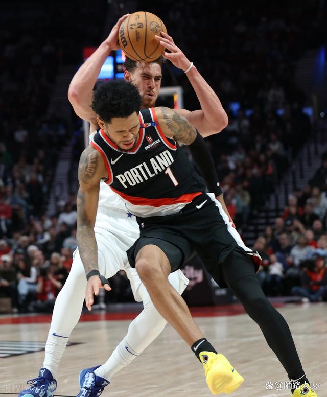 华体会链接-独行侠惨败老鹰，西蒙斯痛失三连胜的简单介绍