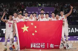 华体会官网入口-热门球队遭遇劲敌，艰难赢得比赛