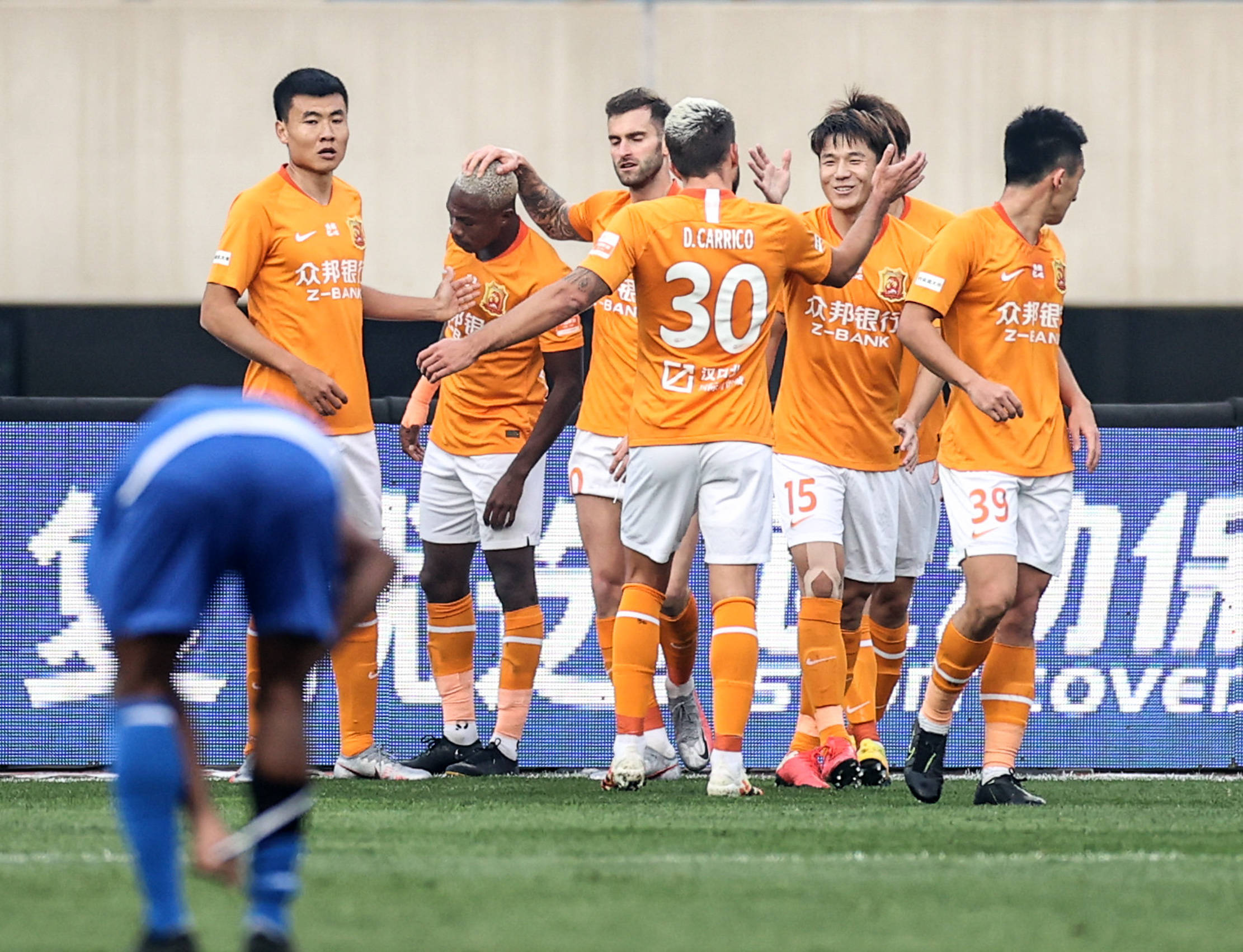 华体会登录-武汉卓尔球员表现出色，帮助球队取胜