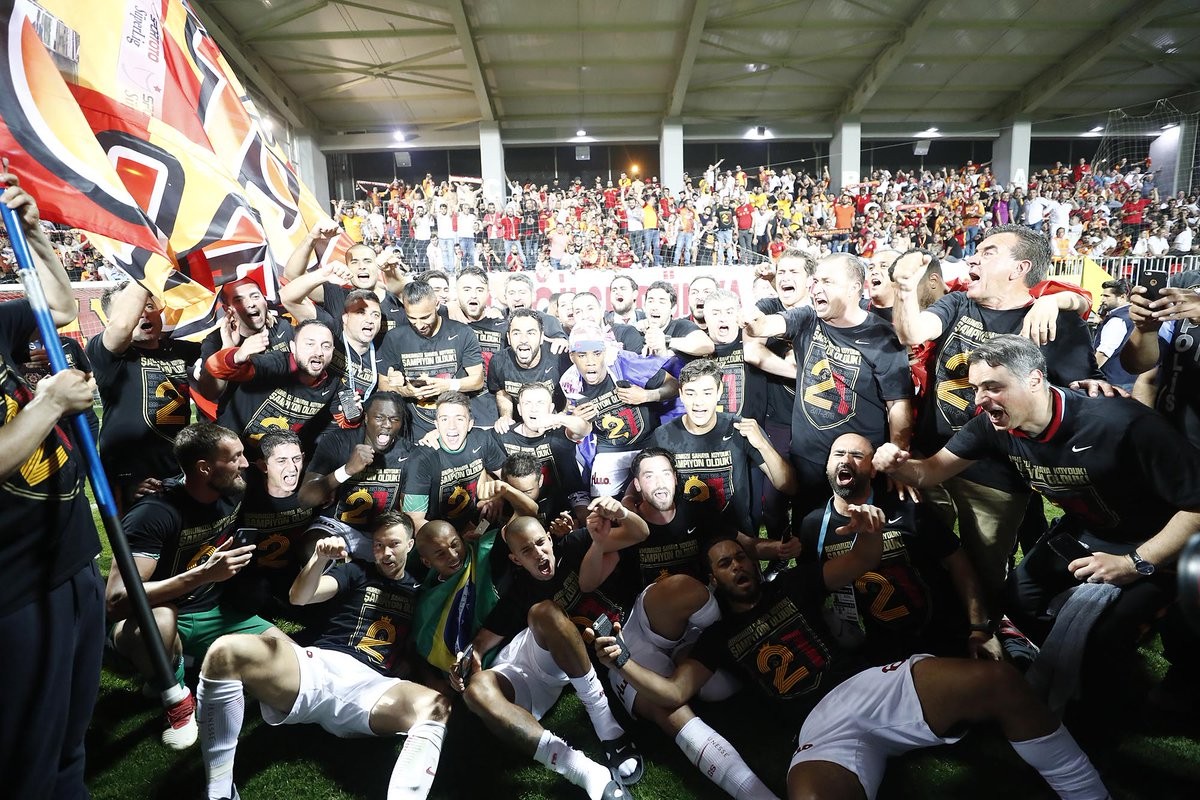 华体会登录入口-法国联赛擂台赛华丽收官，明星球员当场体验