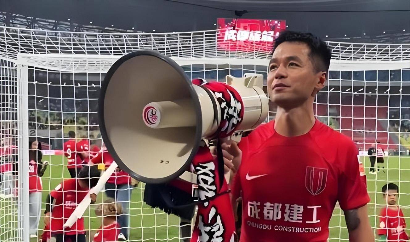 华体会app下载地址-本土功勋球员站出来，挺身而出助球队完成逆转的简单介绍