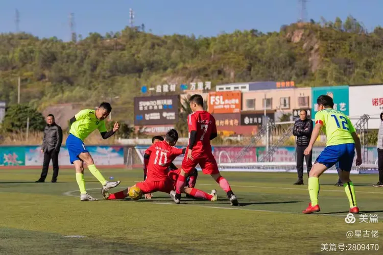 华体会下载-包含球员交流融洽，战术配合精准无误的词条